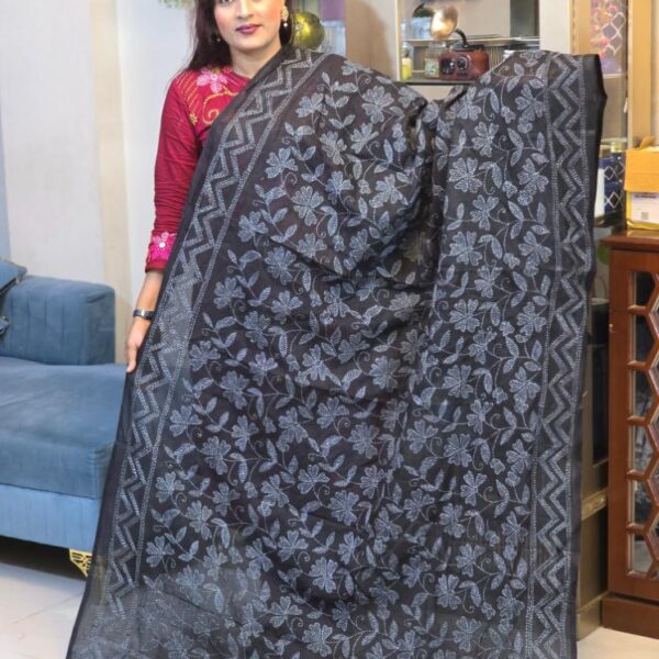 Black stitch orna