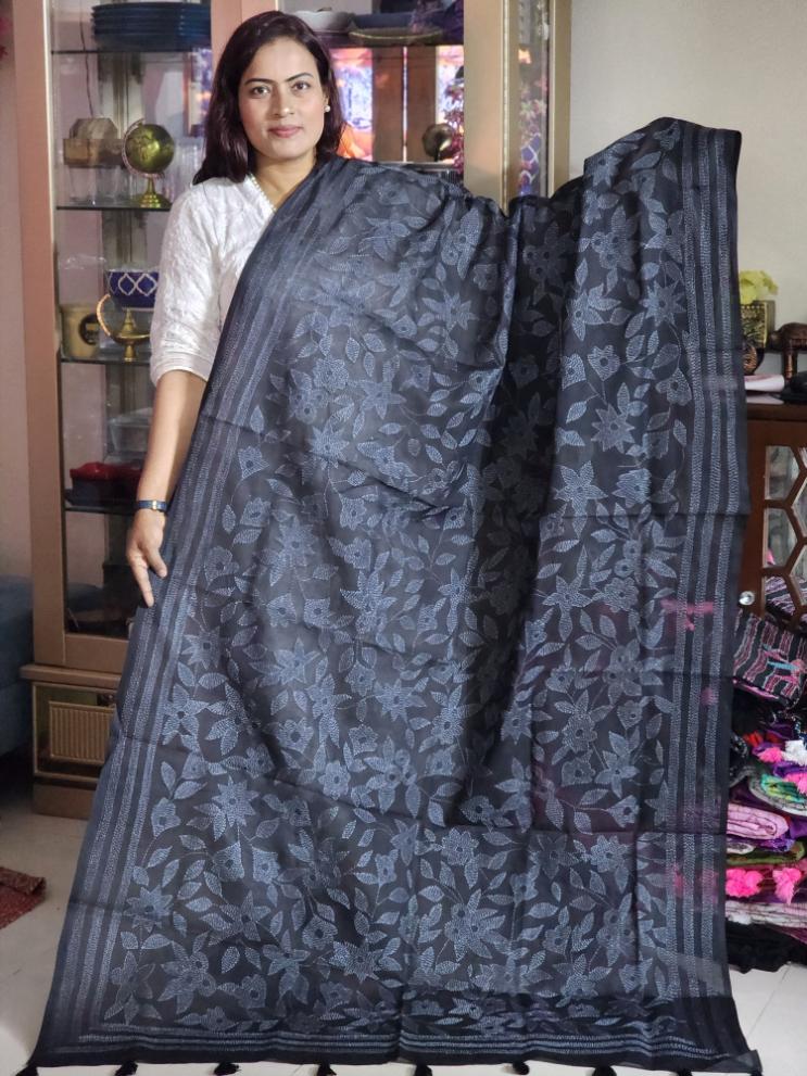 Black dupatta