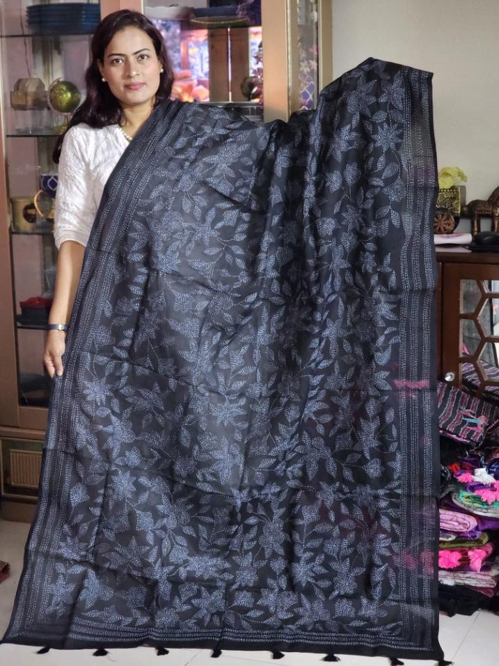ash in black orna